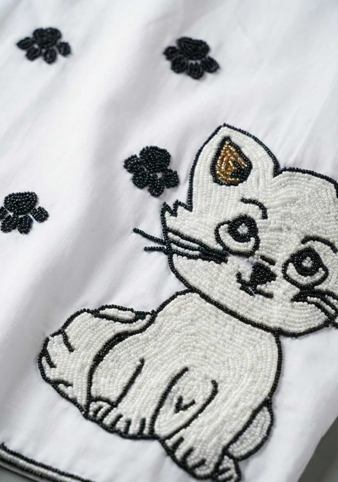 Custo-Embroidered-Cat-Cuban-Collar-Handcrafted-Paw-Print-Cotton-Shirt-Unique-Cat-Lover-Gift-cat.JPG